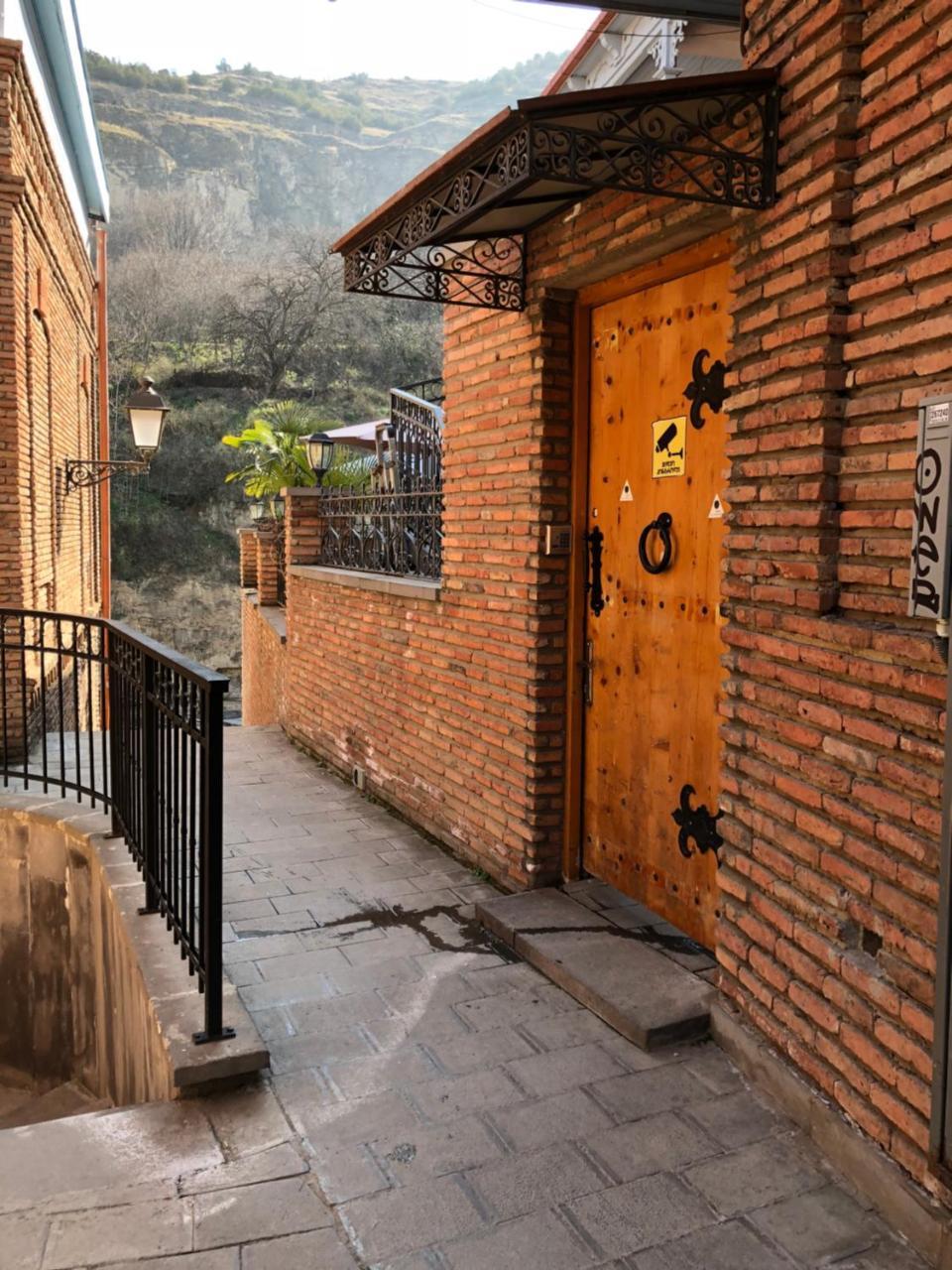 Narikhala Apartment Tbilisi Ngoại thất bức ảnh